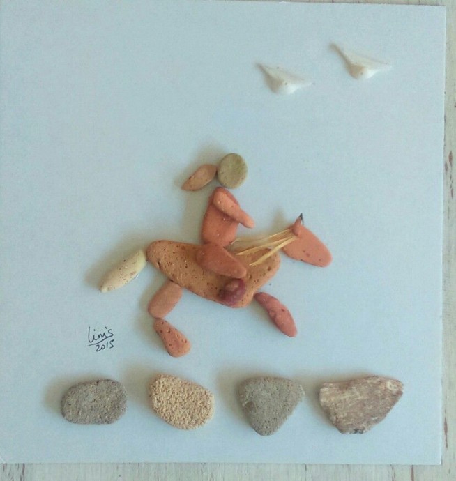 Лошадки из гальки и прочих камешков