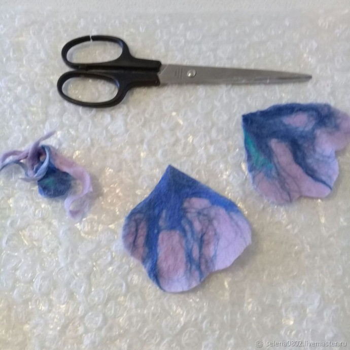 Создаем цветок из шерсти: анютины глазки