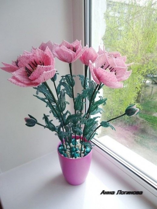 Роскошные розовые маки из бисера