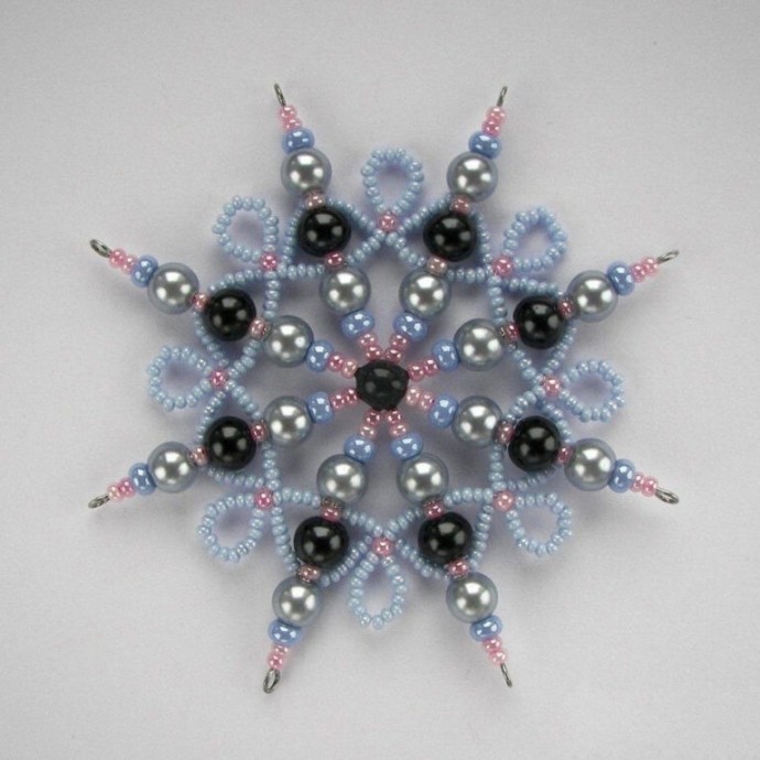Снежинки из бисера и рубки