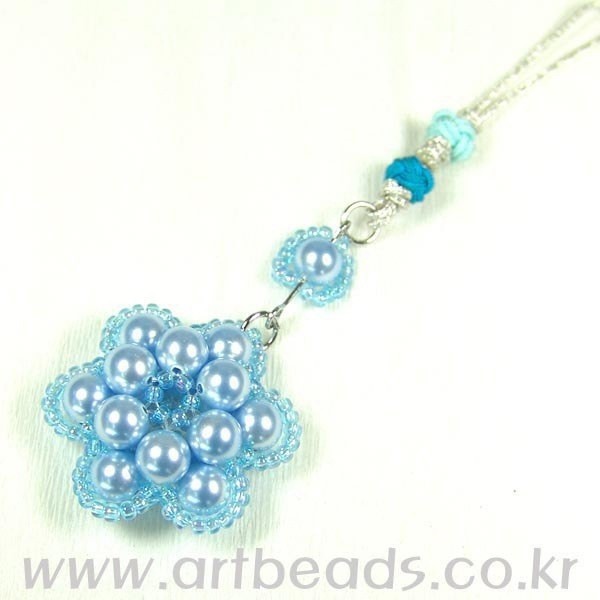 Голубой кулон