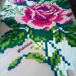 ​Вязаные розы