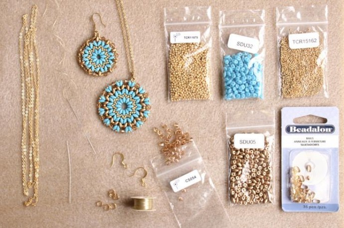 Имитация вязаных украшений