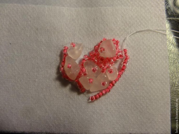 ​Брошь из бисера и лент: часть 6