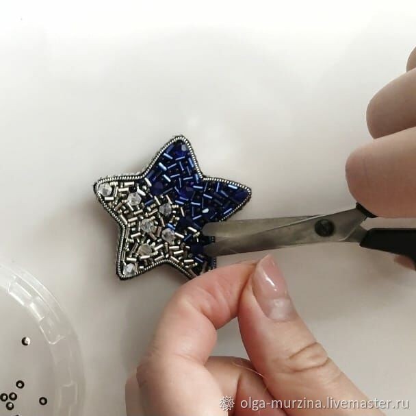Делаем брошь из бисера звезду: часть 4 Делаем брошь из бисера звезду: часть 4