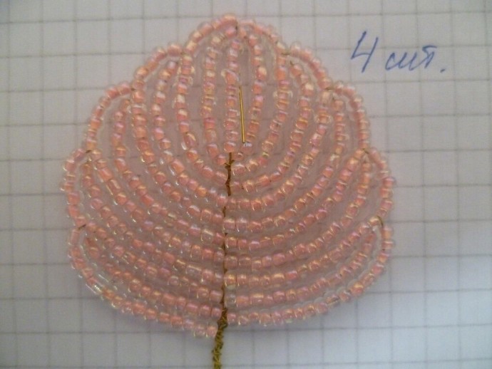 Роза из бисера и рубки