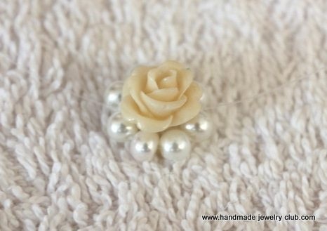 ​Свадебные серьги из бисера и бусин