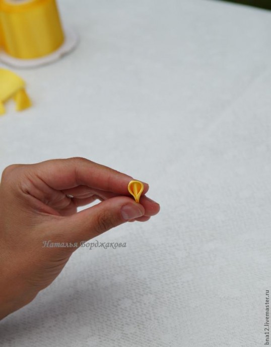 Учимся делать узкий лепесток в технике канзаши: часть 3