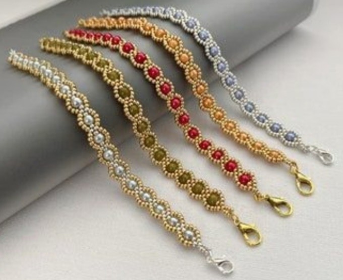 Браслет из бусин и бисера: мастер-класс