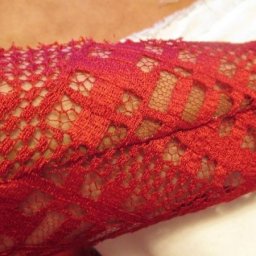 Деликатная обработка швов на кружеве