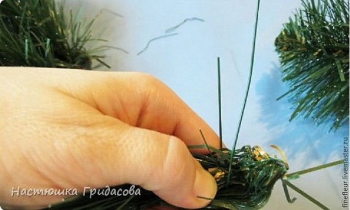 Делаем рождественский венок со свечой: мастер-класс