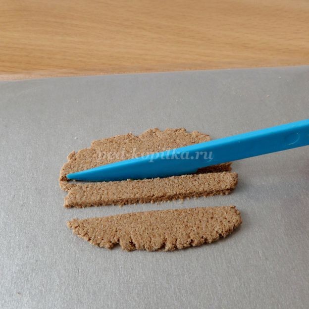 Ёлочная игрушка "Девочка якутка из опилок": часть 1