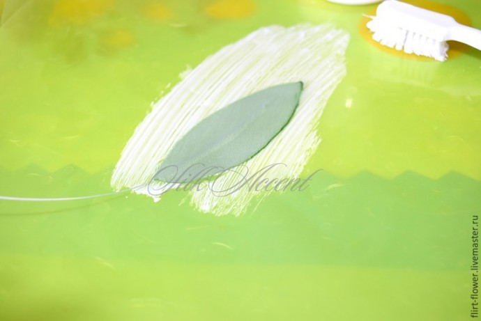 Делаем веночек из шелка для ромашковой свадьбы: часть 2