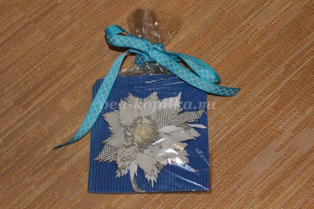 Брошь из обрезков натуральной кожи: мастер-класс, часть 5