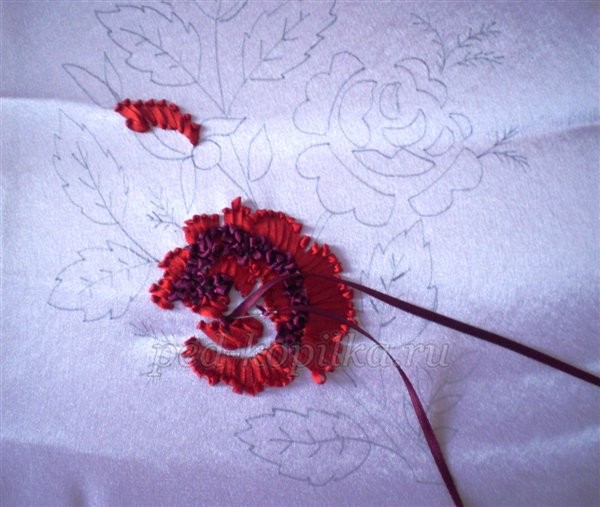 ​Вышивка лентами и стеклярусом: мастер-класс, часть 2