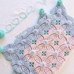 Прелестный мотив крючком