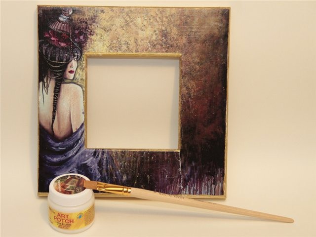 Декорируем рамки для зеркала поталью