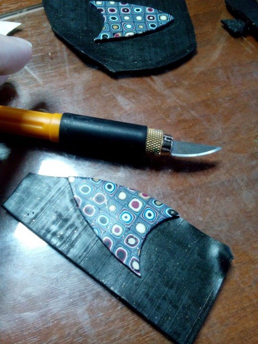 Создаем стильные серьги из полимерной глины с квадратными узорами: часть 1