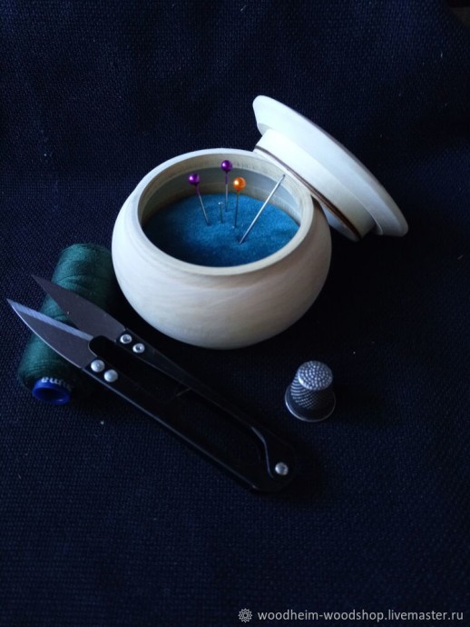 Интересная игольница