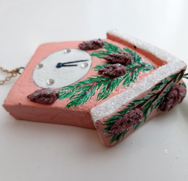 Ёлочная игрушка "Тик-так ходики из опилок": часть 3 Ёлочная игрушка "Тик-так ходики из опилок": часть 3