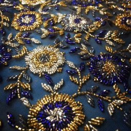 ​Вышивка ткани бисером