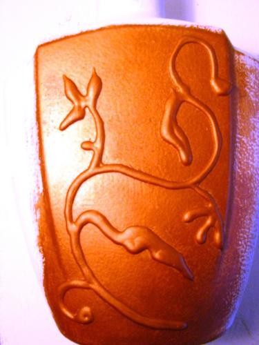 Используем шпатлёвку для создания декора и тонируем её: часть 5