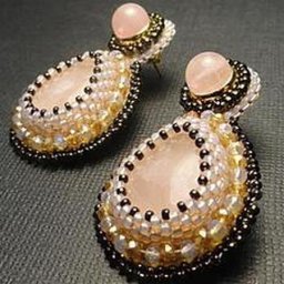 Создаем серьги с бусинами из розового кварца