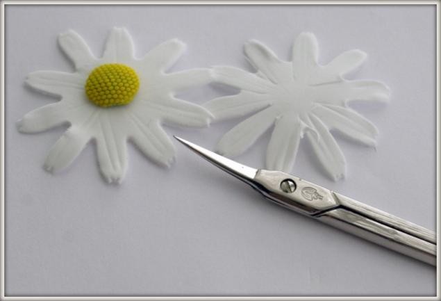 Ромашка из самозастывающей полимерной глины: часть 2