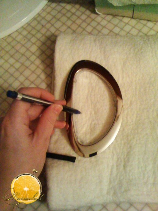 Врезаем ручки в сумку, которую сваляли