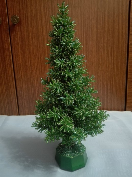 ​Ёлочка из бисера и рубки