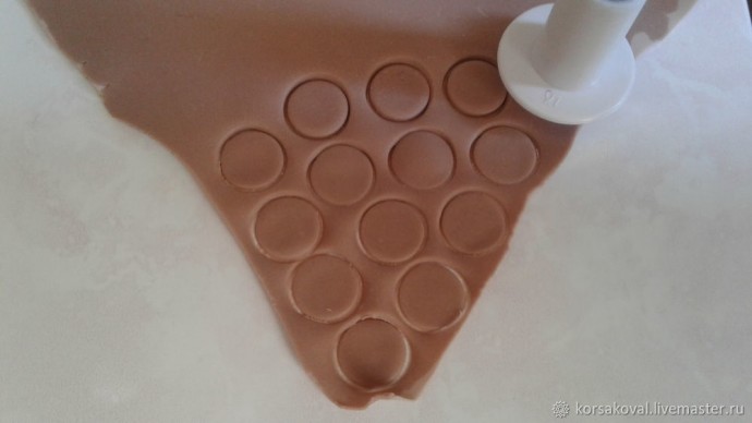 ​Создаем брошь "Букет двухцветных роз": часть 1