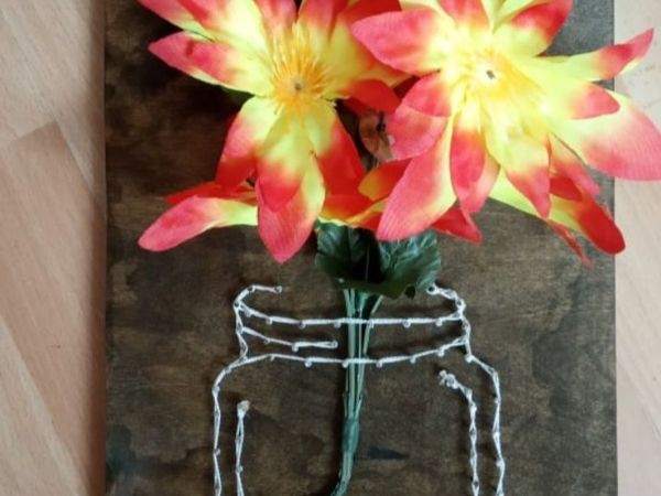 Панно в стиле нитяной графики