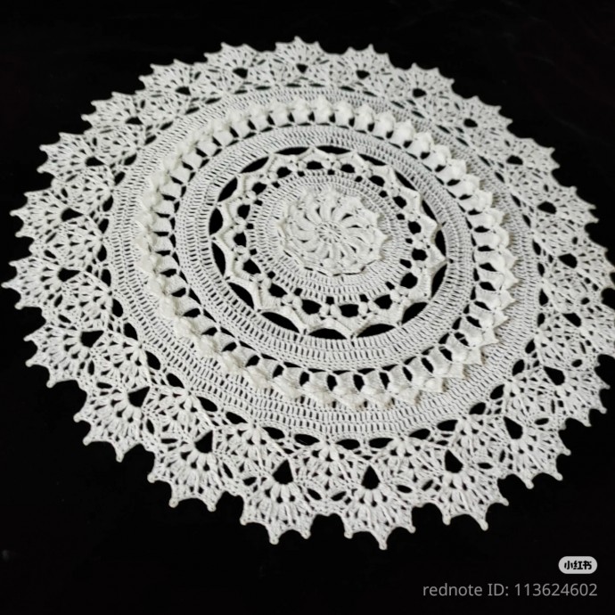 ​Изумительной красоты салфетка