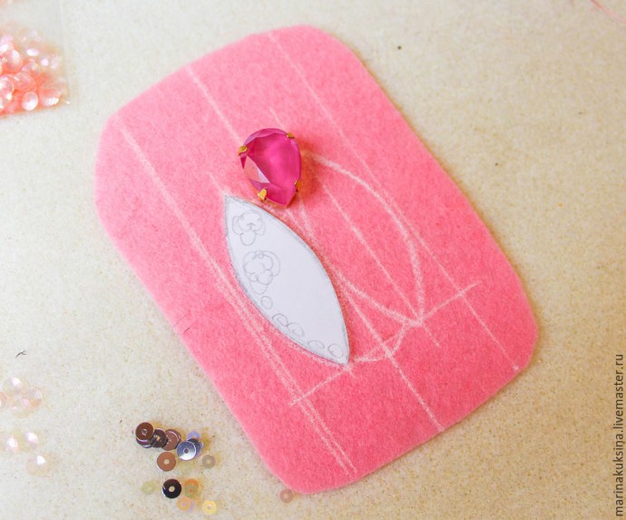 Создаем брошь жучка "Цветочник": часть 1