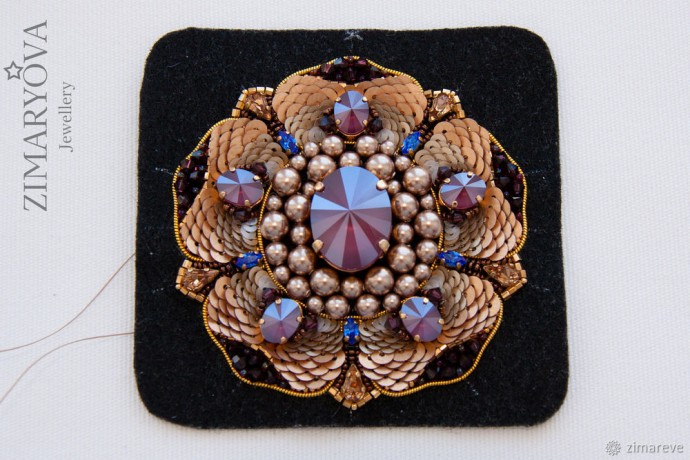 Мастерим брошь-цветок "Flower of the Universe": часть 3