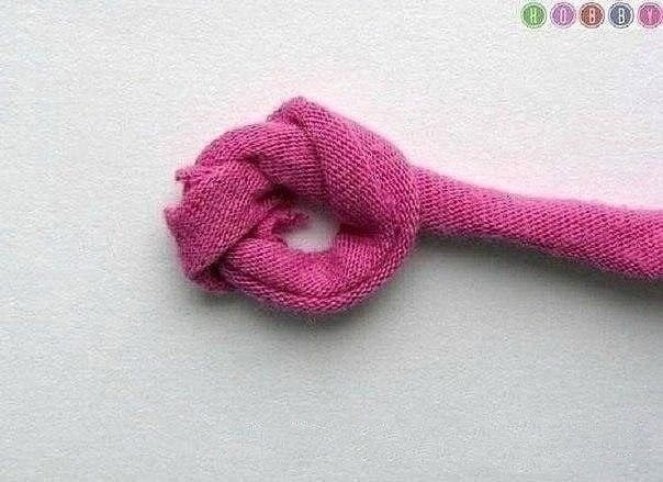 ​Коврик из ненужных вещей и остатков пряжи