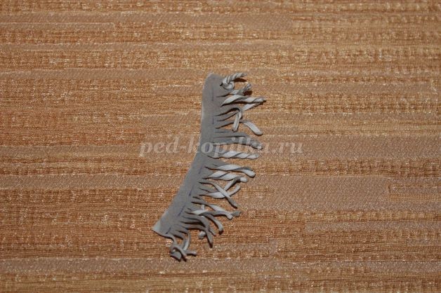 Брошь из обрезков натуральной кожи: мастер-класс, часть 2