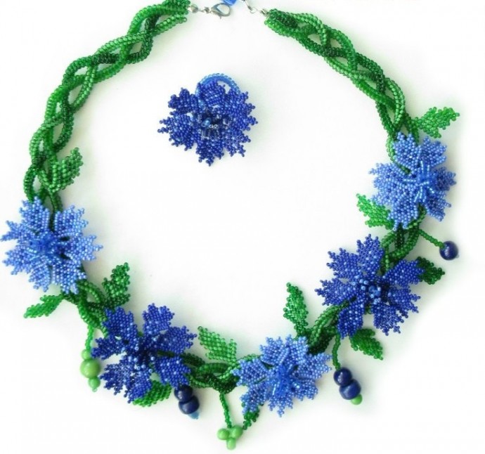​Васильки из бисера