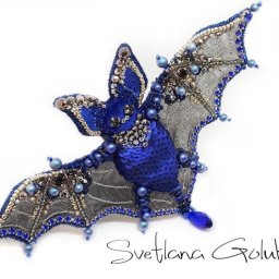 Бpoшь "Лeтучaя мышь"