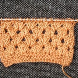 Вяжем интересный узор с вытянутыми петлями: часть 2