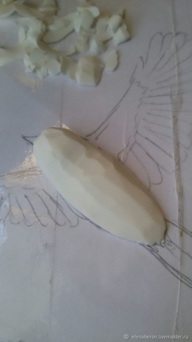 ​Мастерим голубую сороку из глины: часть 1