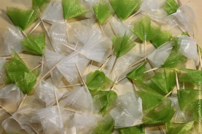 ​Создаем цветочный топиарий: часть 2