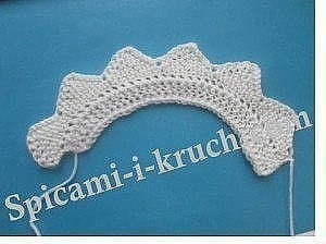 ​Вязаный спицами цветочек