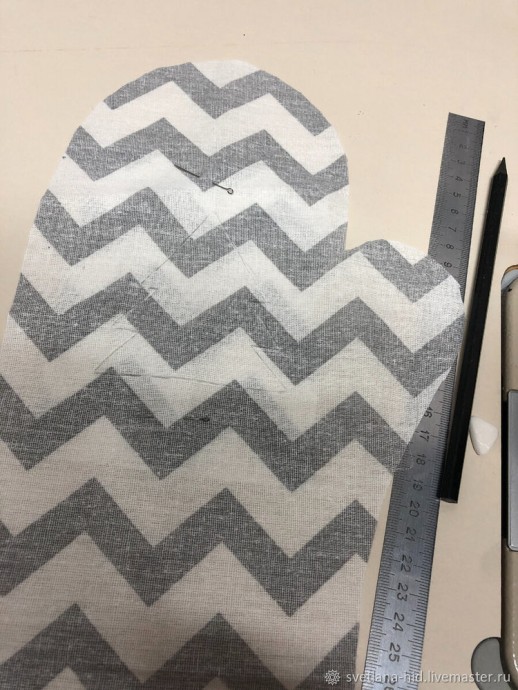 Шьём варежку-прихватку и прихватку Шьём варежку-прихватку и прихватку