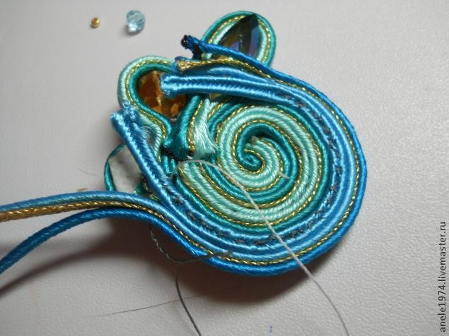 Мастер-класс по созданию сутажного кулона "Весенний букетик": часть 4 Мастер-класс по созданию сутажного кулона "Весенний букетик": часть 4