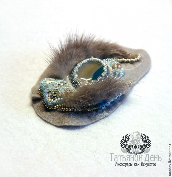Создаем шикарную зимнюю брошь с мехом: часть 3