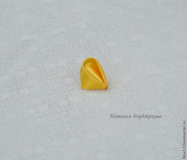 Учимся делать узкий лепесток в технике канзаши: часть 2