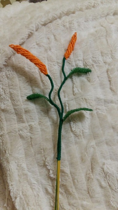 Лилия из бисера и рубки