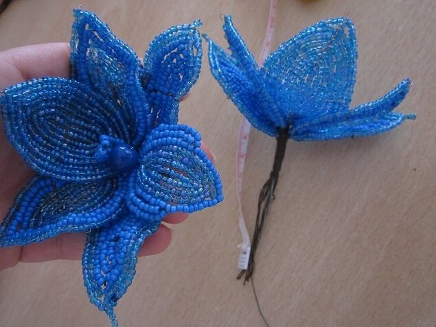 Орхидея из бисера