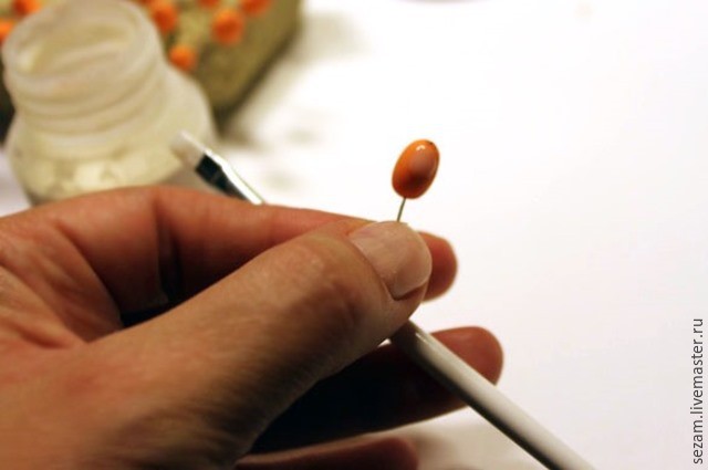 ​Лепим ветку облепихи: часть 3